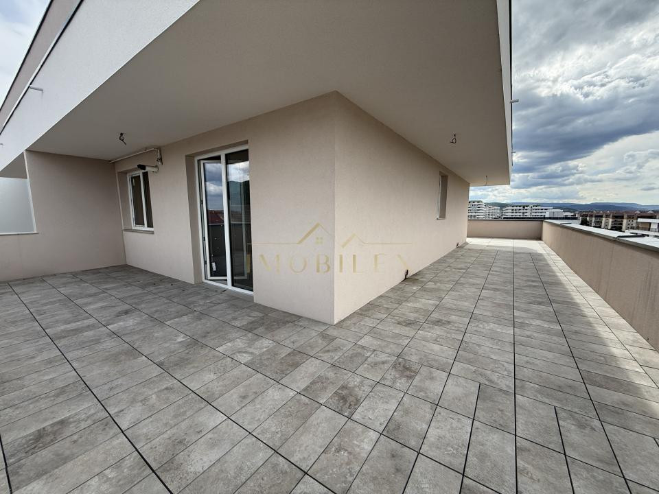Penthouse 81 mp, FINISAT NOU, terasa 100mp, zona centrala Florești 