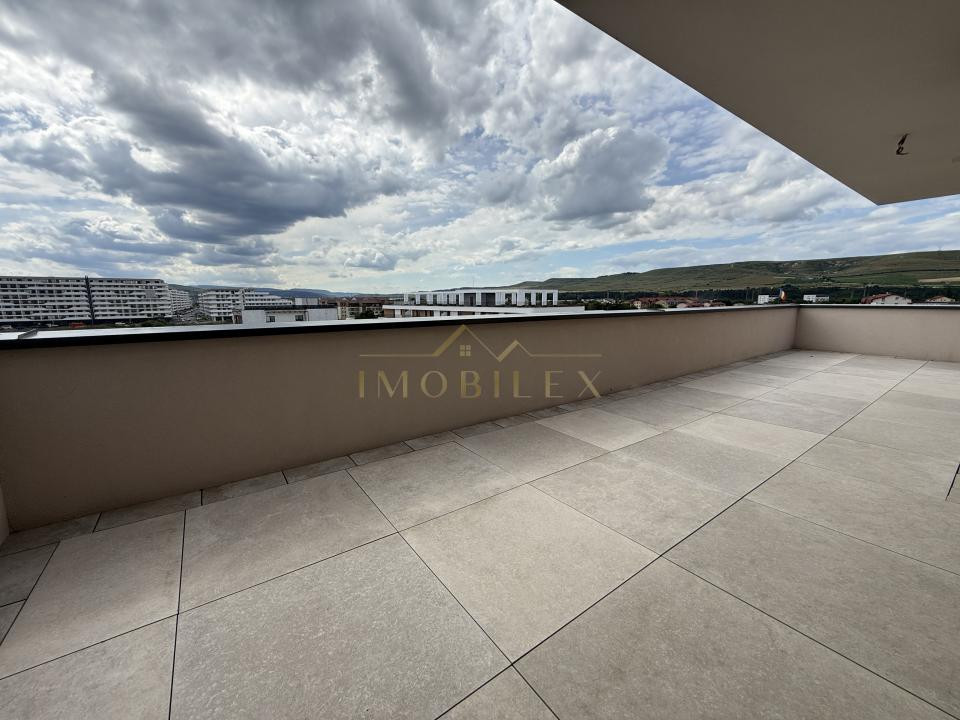 Penthouse 81 mp, FINISAT NOU, terasa 100mp, zona centrala Florești 