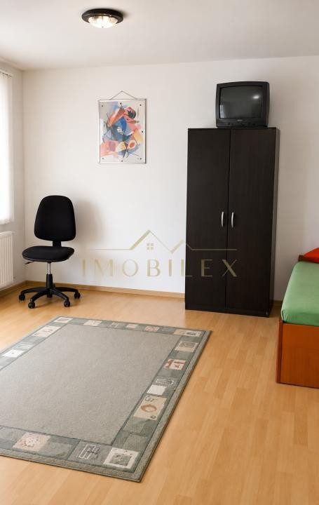 Apartament decomandat, etaj1, zona Florilor/Cetatii 