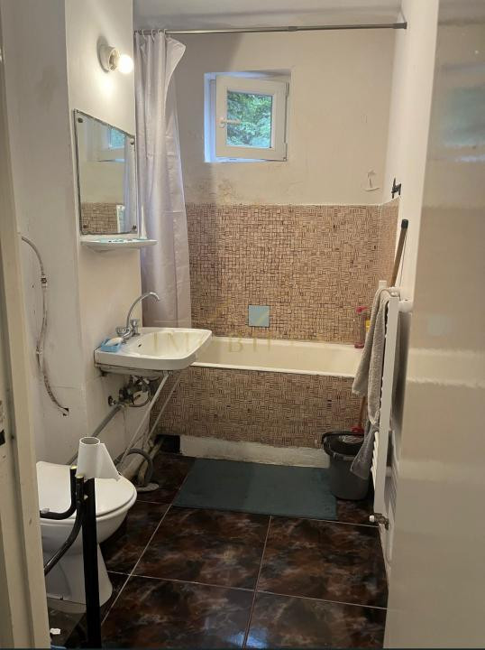 Apartament 3 camere, decomandat, zona Gheorgheni