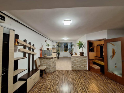 Apartament 2 camere, 64mp, zona Florilor