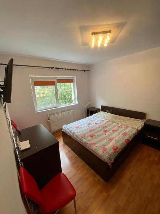Apartament 2 camere, decomandat, zona Florilor