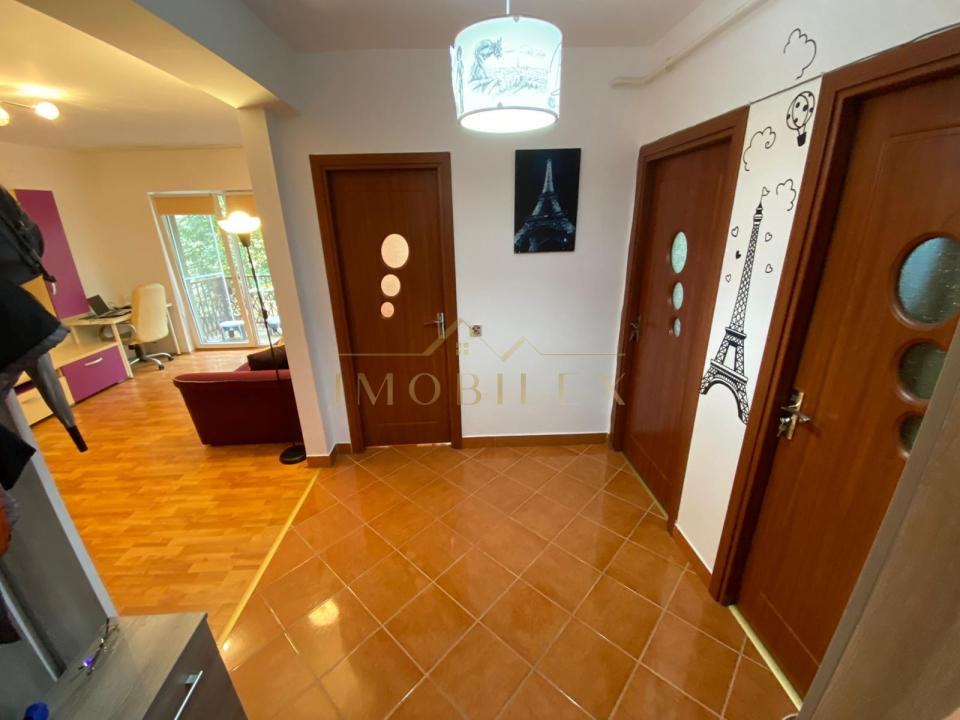 Apartament 2 camere, decomandat, zona Florilor