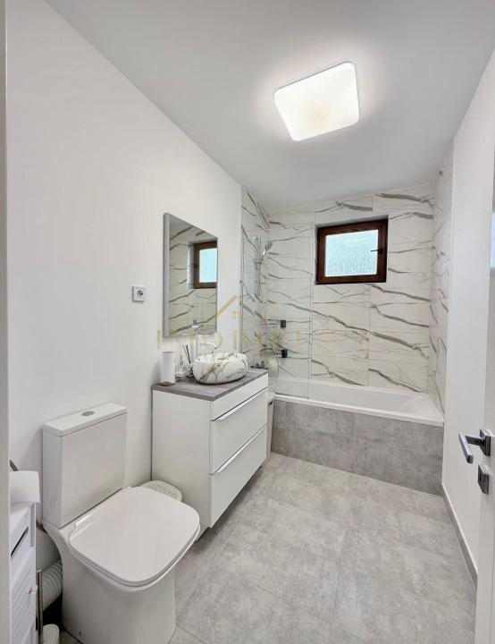 Apartament spațios 3 camere, modern, zona Sesul de Sus