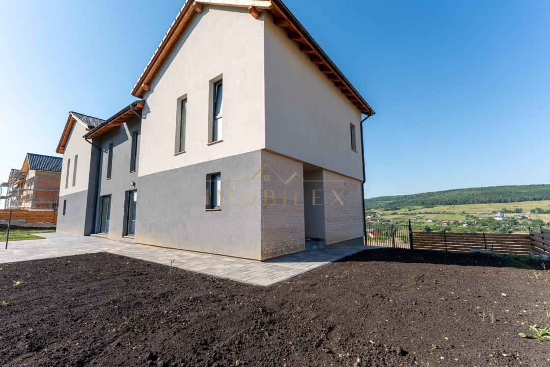 Duplex 4 camere, 120mp, mobilat LUX , zona Chinteni 