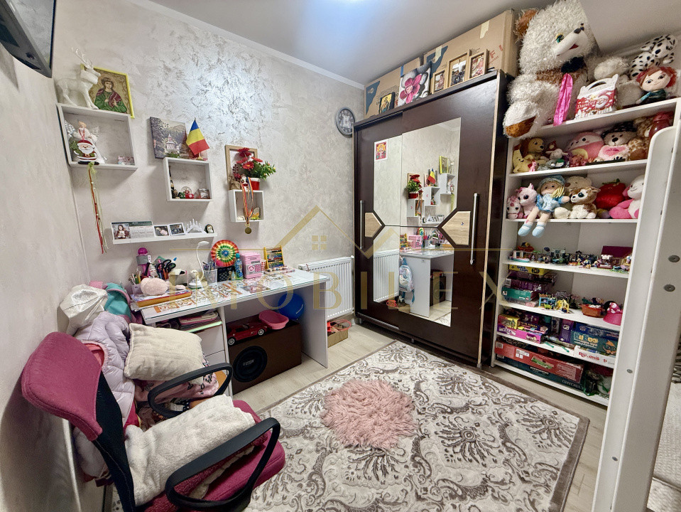 Apartament 2 camere, decomandate, zona Eroilor