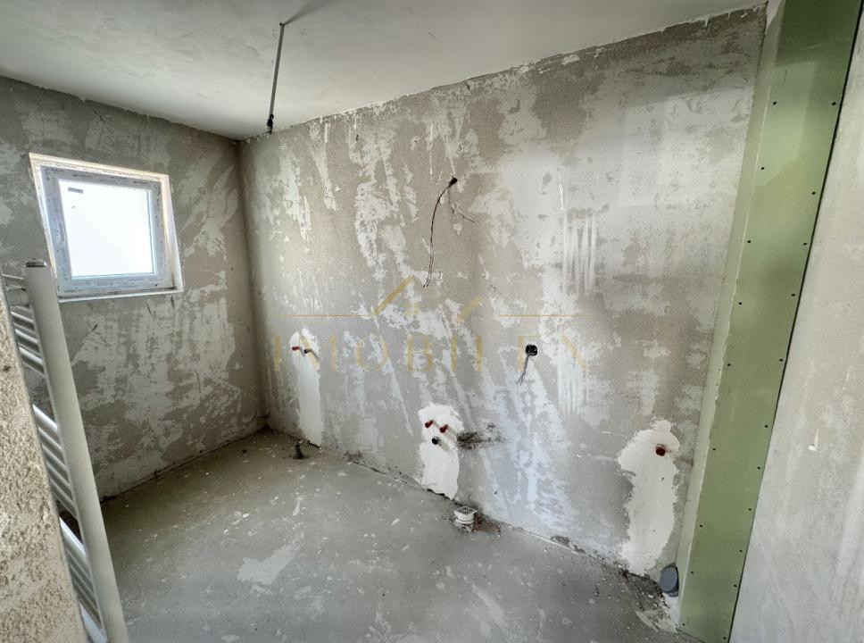 Apartament spațios 3 camere , 69mp, semifinisat, zona Sesul de Sus 