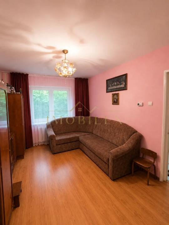 Apartament 3 camere, etaj intermediar, zona Manastur 