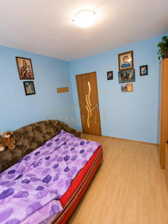 Apartament 3 camere, etaj intermediar, zona Manastur 