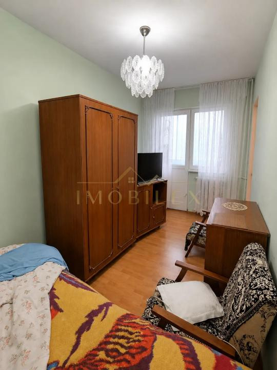 Apartament 3 camere, etaj intermediar, zona Manastur 