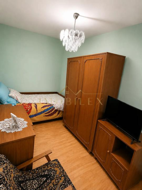 Apartament 3 camere, etaj intermediar, zona Manastur 