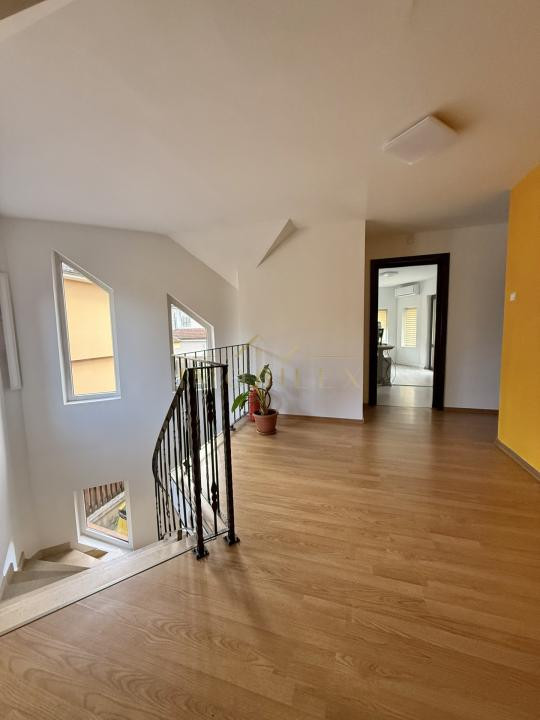 Casă individuală 6 camere, teren 400mp, zona Parc Poligon/Abatorului