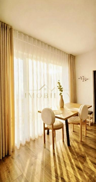 Apartament 2 camere, lux, bloc nou, zona Terra