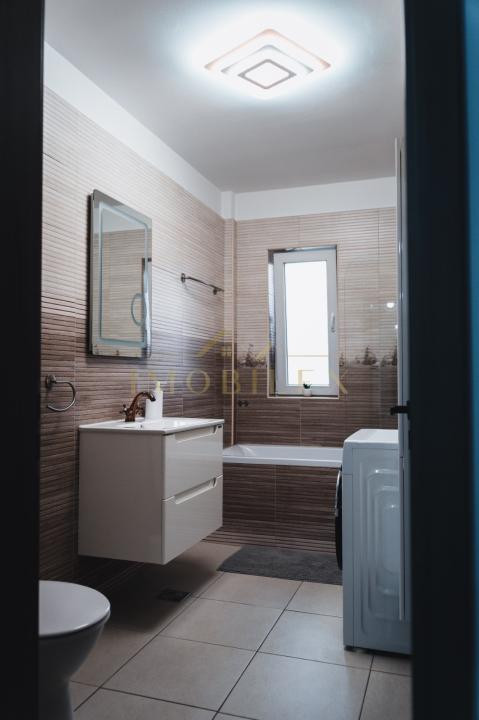 Apartament 2 camere, spațios 60mp, decomandat, zona Florilor