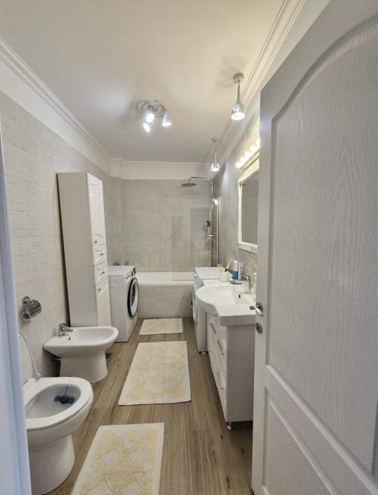 Apartament spațios 3 camere , zona Florilor- Mega Image