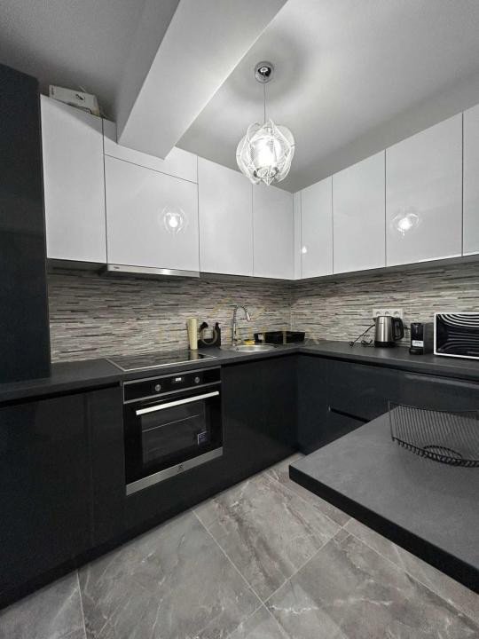 Apartament 2 camere, modern , zona Vivo