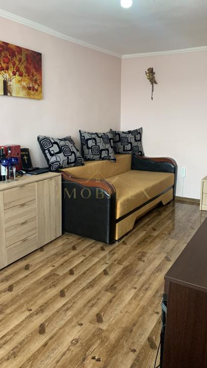 CASĂ CU 3 CAMERE, PE CALCAN, zona Dambul Rotund