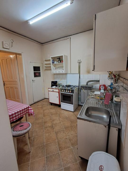 Casă P+1 cu două apartamente independente, teren de 385 mp – Dâmbul Rotund