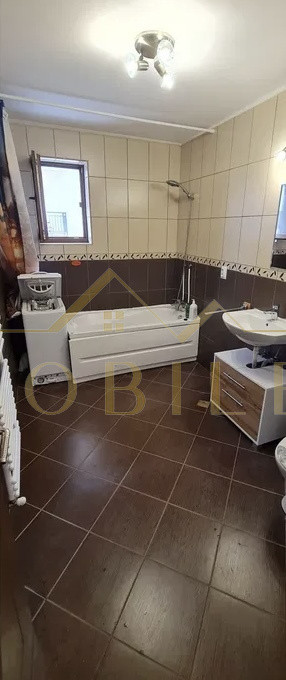 Apartament 3 camere 68 mp, 2 balcoane 24mp, zona Subcetate