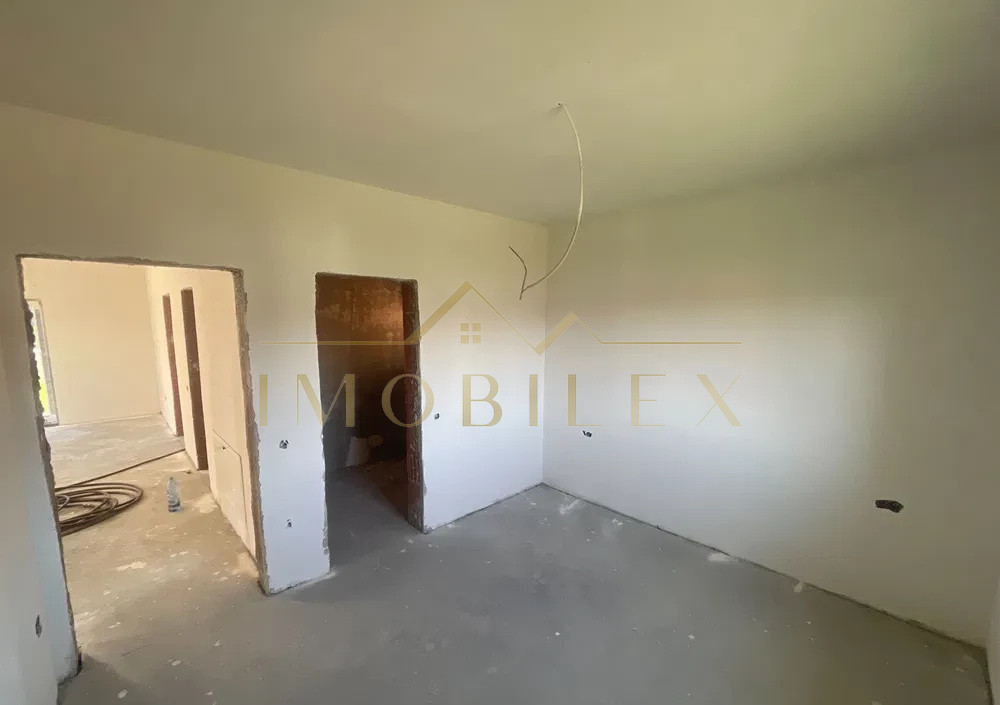 Casa pe un nivel Campenesti,teren 490 mp