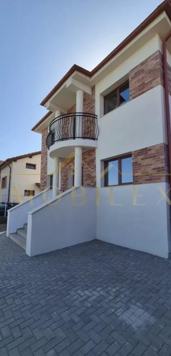 Casa individuală în Dezmir ,700mp teren