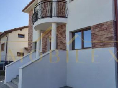 Casa individuală în Dezmir ,700mp teren