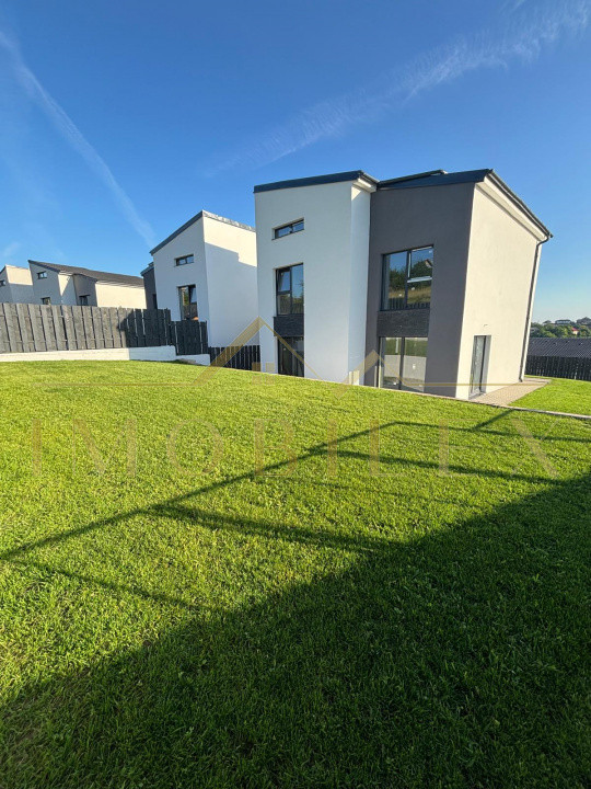 Duplex in Dezmir teren 342mp