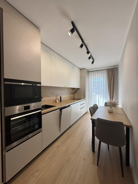 Apartament 3 camere, mobilat LUX, bloc nou, zona Eroilor