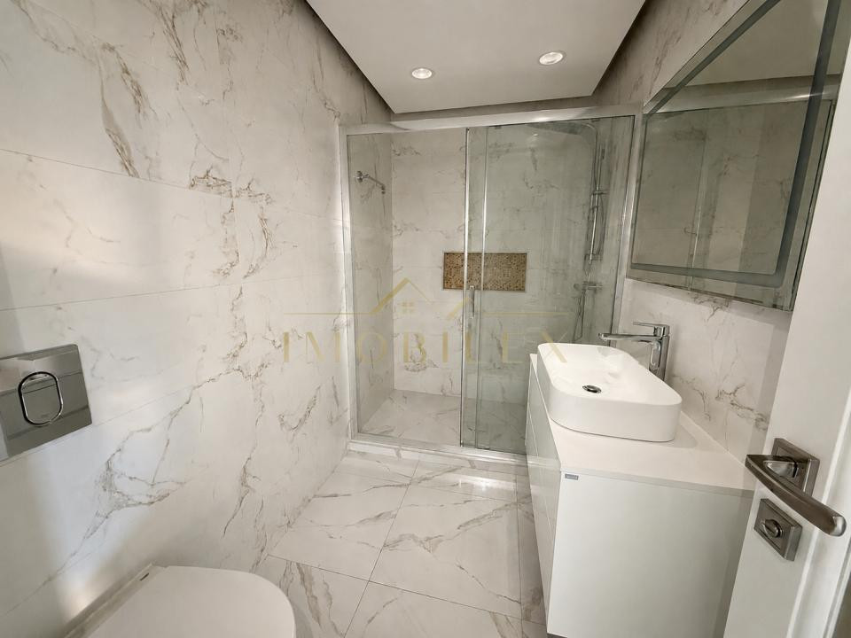 Apartament 3 camere, FINISAT NOU, zona Cetății 