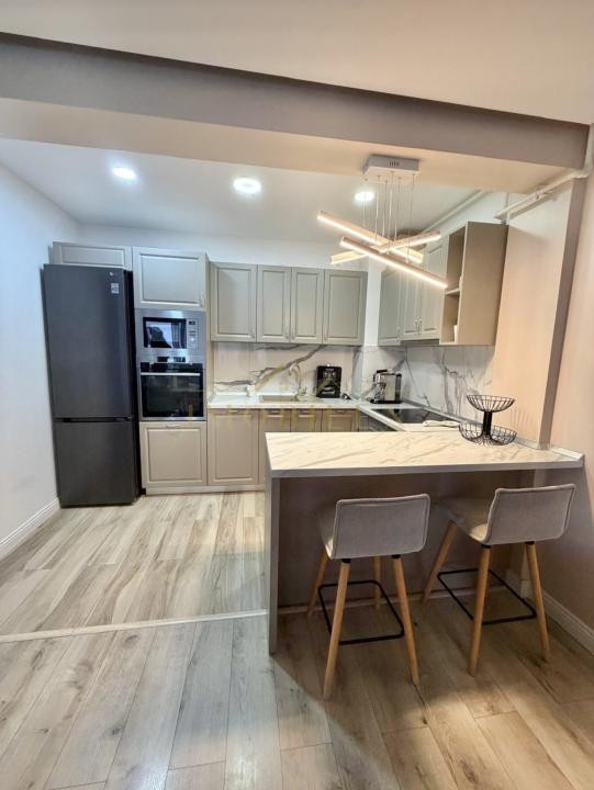 Apartament spațios 3 camere, 79mp, grădină, zona Subcetate