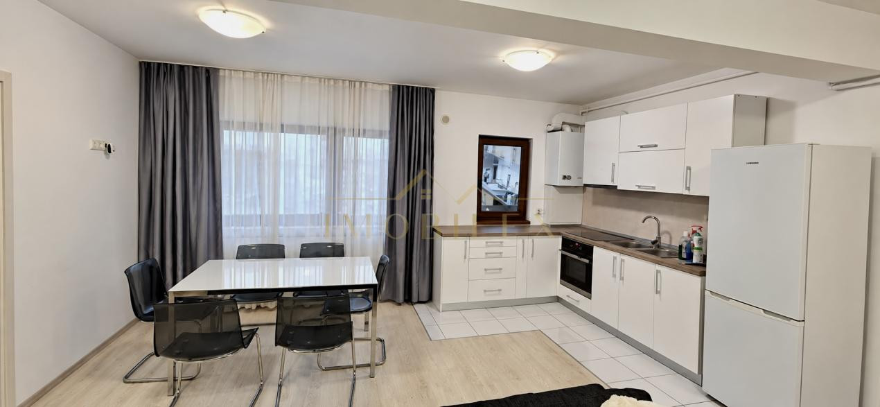 Apartament spațios 3 camere, de închiriat, zona Subcetate 