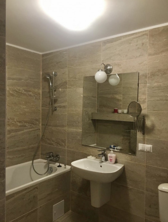 Apartament 3 camere, mobilat, zona Teilor