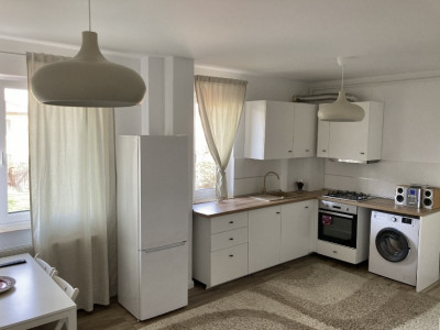 Apartament 3 camere, mobilat, zona Teilor