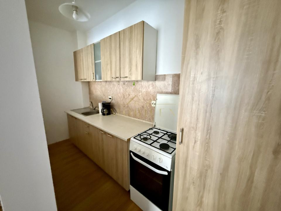 Apartament 2 camere de închiriat, parcare, zona Porii