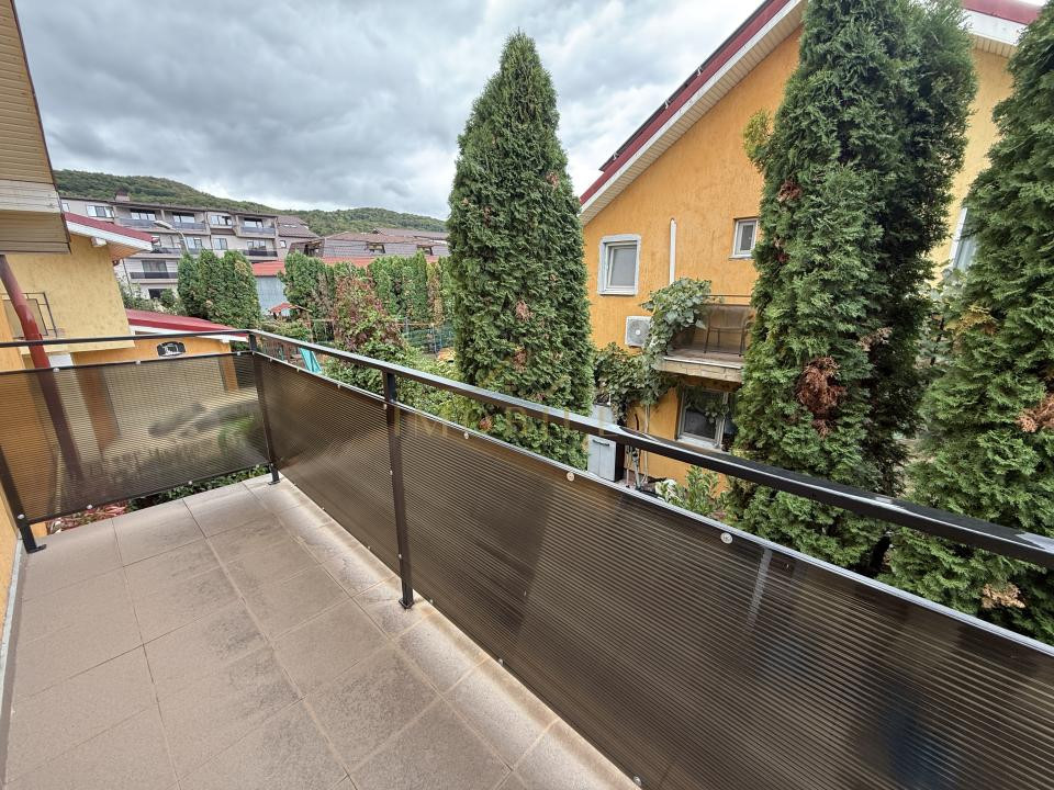 Casa tip duplex 4 camere, de închiriat, zona Parc Poligon Tautiului 