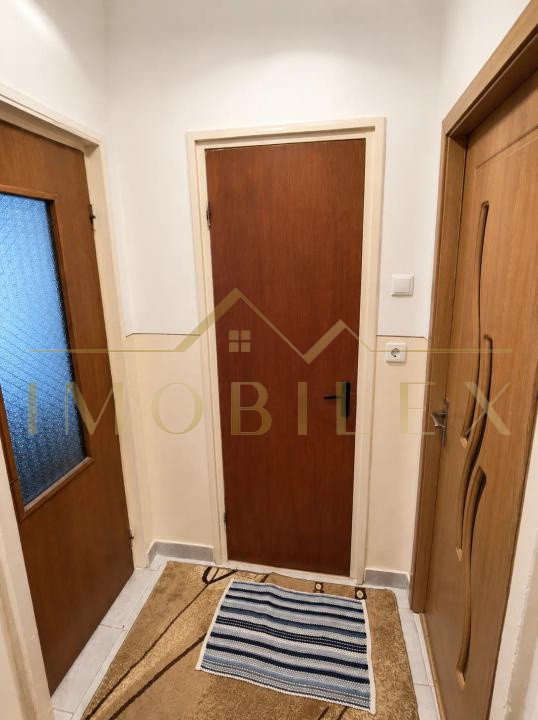Apartament 3 camere decomandate , etaj intermediar, zona Manastur 