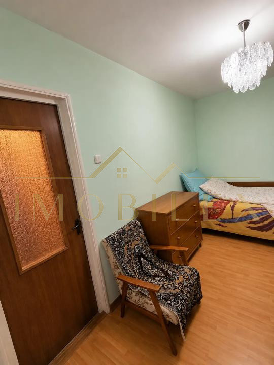 Apartament 3 camere decomandate , etaj intermediar, zona Manastur 