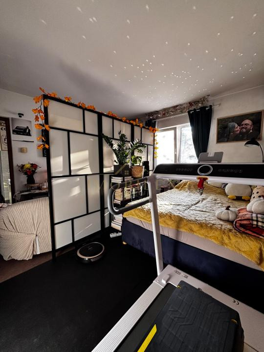 Apartament cu o camera decomandat ,zona UMF