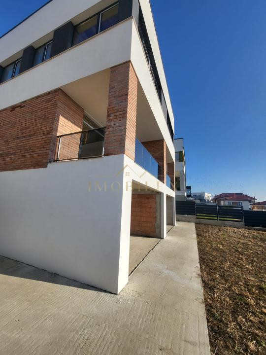 Duplex 160 mp zona Voronet