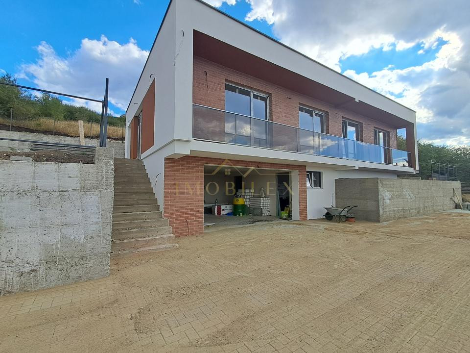 Casa individuală în Dezmir ,485 mp teren