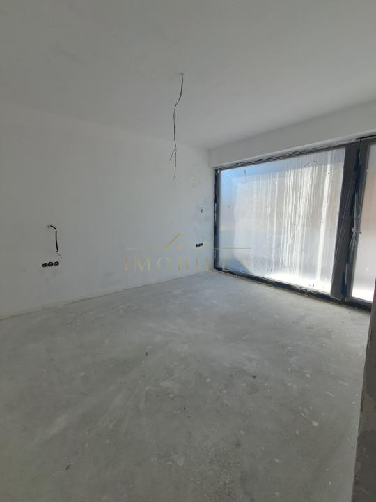 PROPRIETATE PREMIUM CU PANORAMĂ ȘI TERASĂ CIRCULABILĂ | CHINTENI
