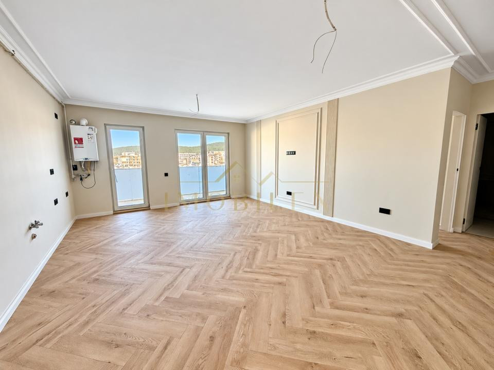 Apartament FINISAT NOU, 52 mp, terasă, bloc nou, Eroilor 