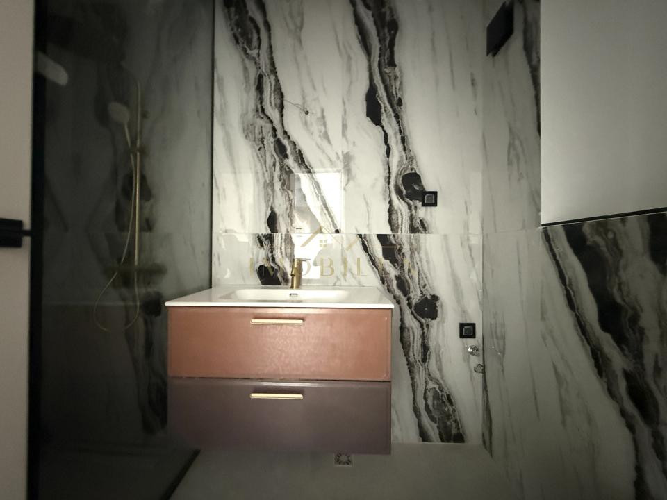 Apartament FINISAT NOU, 52 mp, terasă, bloc nou, Eroilor 