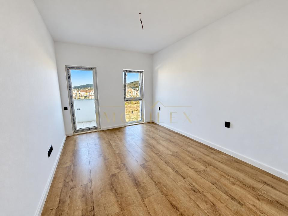Apartament spatios 2 camere, finisat nou, ansamblu nou Eroilor 