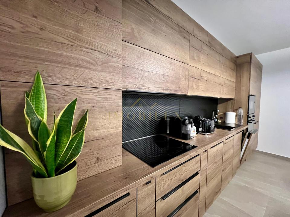 Casă tip duplex, 4 camere, 140mp util , 450mp teren, Dezmir 