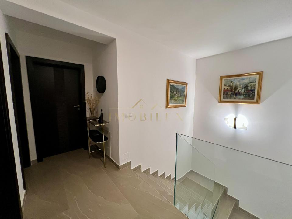 Casă tip duplex, 4 camere, 140mp util , 450mp teren, Dezmir 