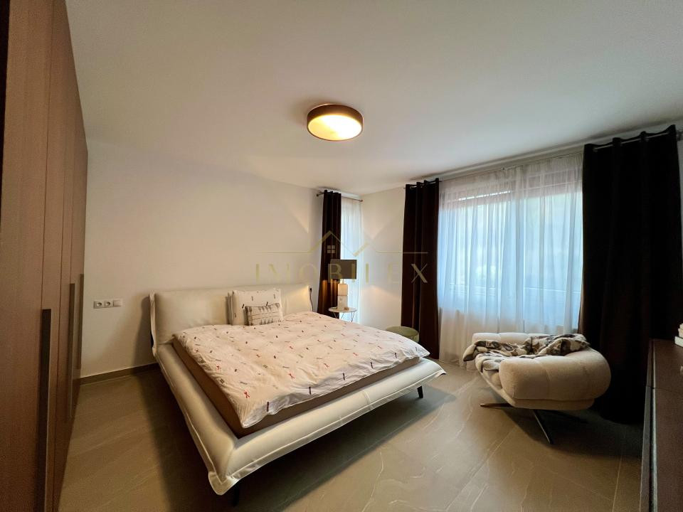 Casă tip duplex, 4 camere, 140mp util , 450mp teren, Dezmir 