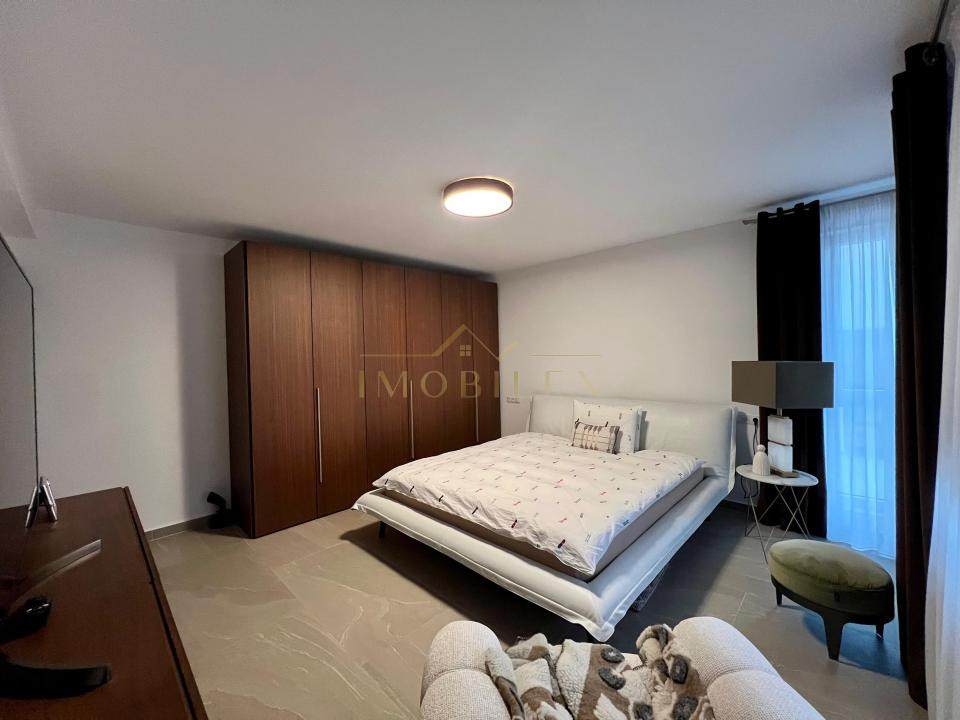 Casă tip duplex, 4 camere, 140mp util , 450mp teren, Dezmir 