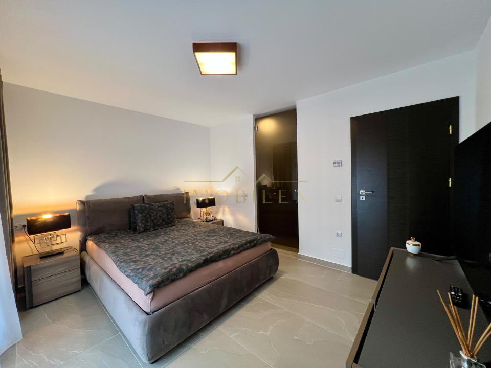 Casă tip duplex, 4 camere, 140mp util , 450mp teren, Dezmir 