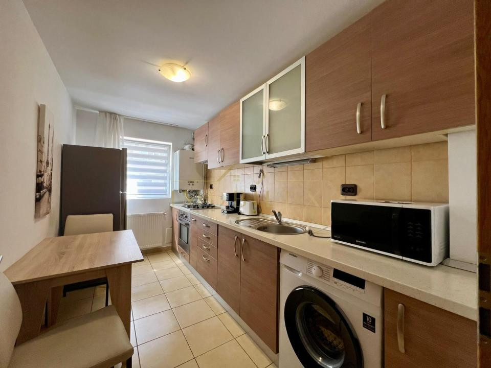 Apartament 2 camere, mobilat, parcare subterană, zona Calea Turzii
